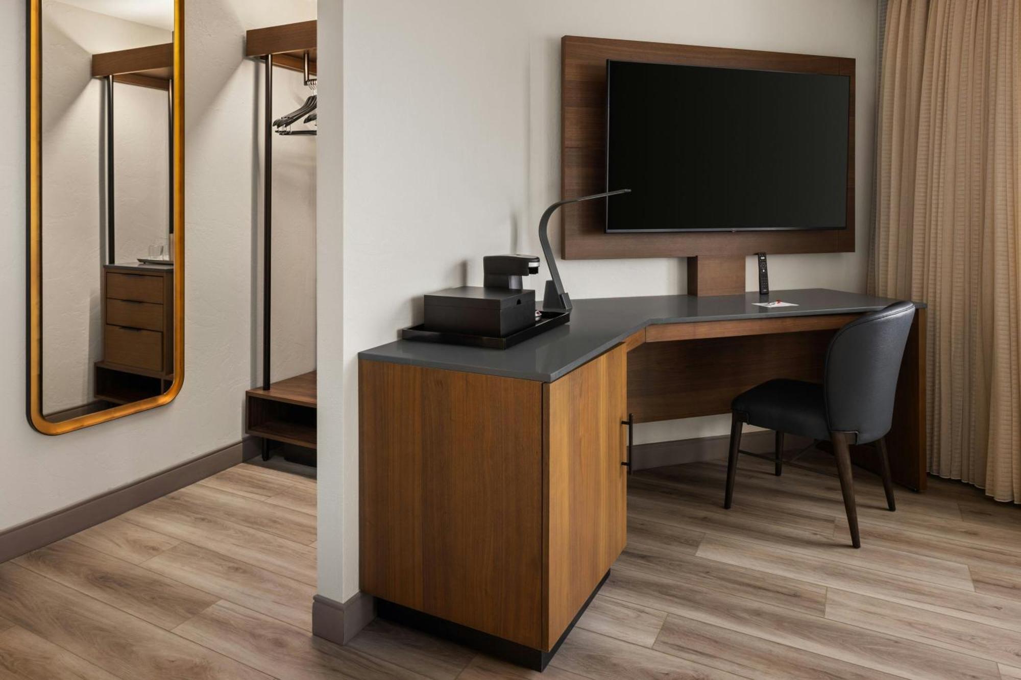 Oshkosh Marriott Waterfront Hotel & Convention Center Ngoại thất bức ảnh